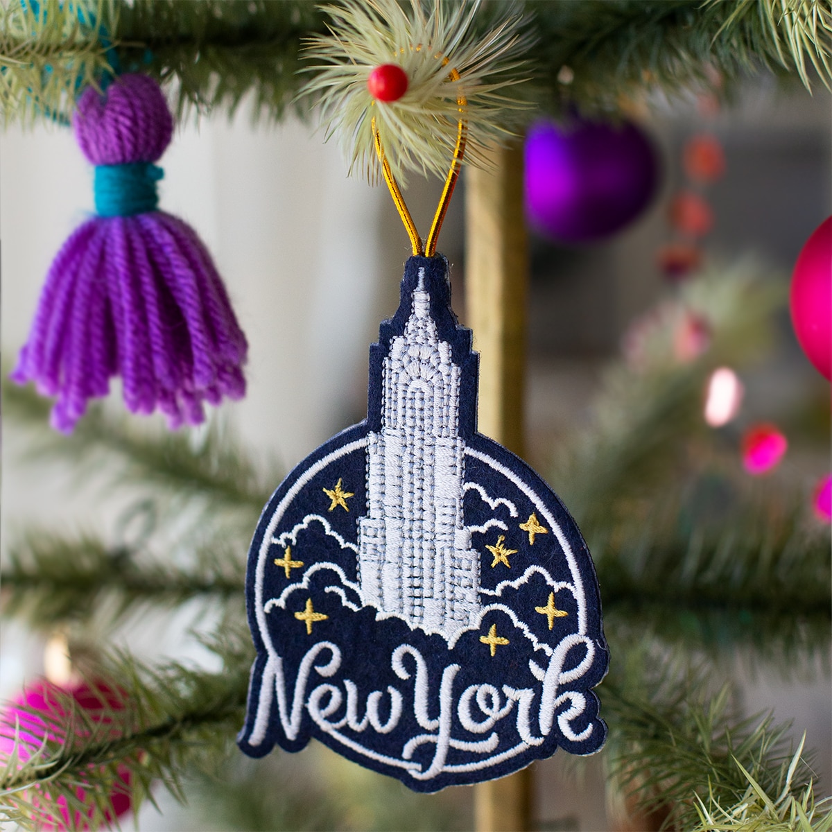 NYC Skyscraper Ornament.Media-